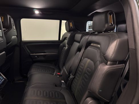 Used 2025 Rivian R1S Adventure image 21