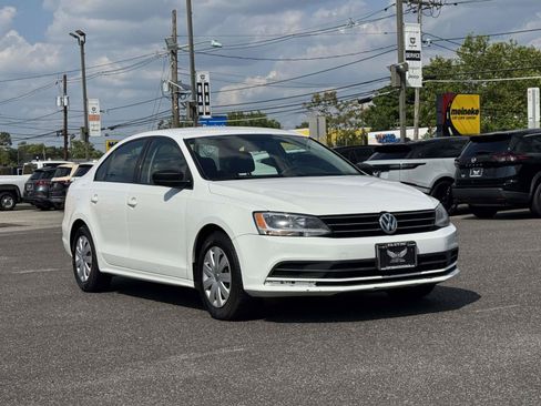Used 2016 Volkswagen Jetta S FWD image 1