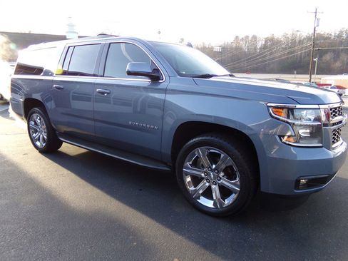 Used 2016 Chevrolet Suburban LT image 7