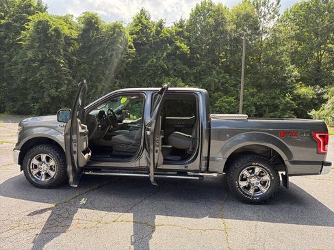 Used 2017 Ford F150 XLT w/ Equipment Group 301A Mid AWD/4WD image 21