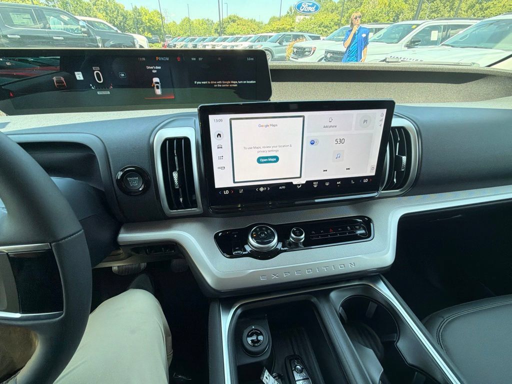 New 2027 Ford Expedition Max Active RWD image 2