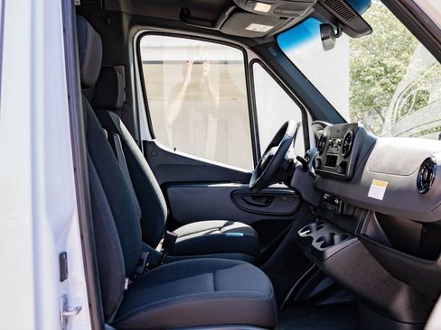 New 2026 Mercedes-Benz Sprinter 2500 image 21