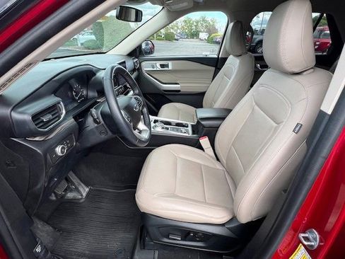 Used 2022 Ford Explorer Limited w/ Equipment Group 301A image 16