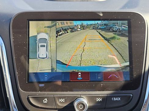 Used 2018 Chevrolet Equinox Premier image 29