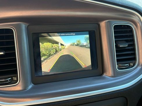 Used 2019 Dodge Charger SXT image 14