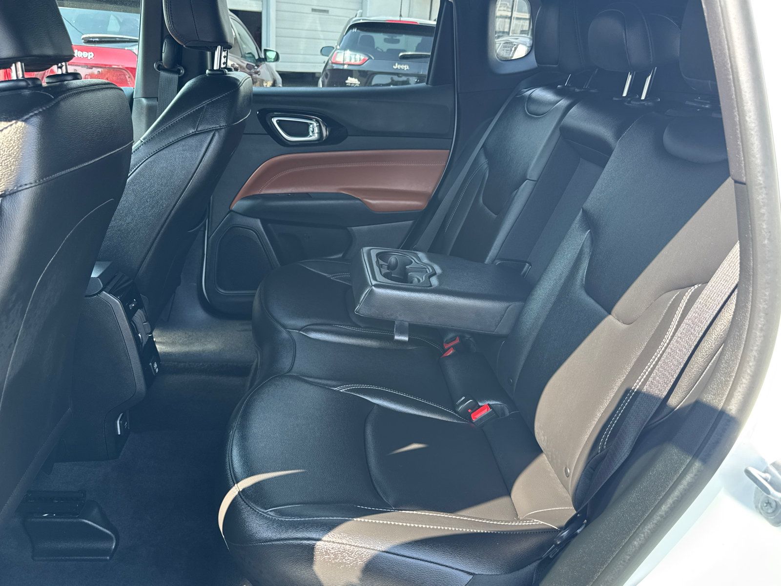 Used 2025 Jeep Compass Limited AWD/4WD image 6
