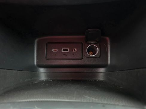 Used 2021 Chevrolet Equinox LT AWD/4WD image 37