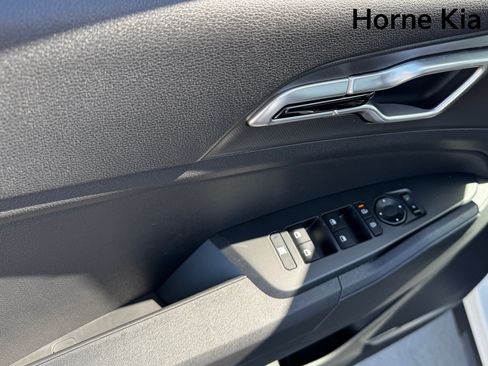 New 2026 Kia Sportage LX FWD image 12