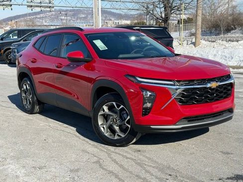 New 2026 Chevrolet Trax LT w/ Driver Confidence Package image 1