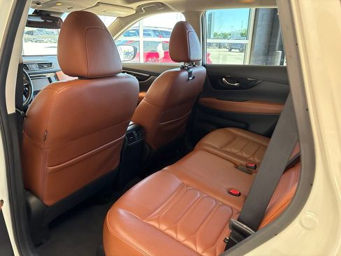 Used 2018 Nissan Rogue SL AWD/4WD image 18