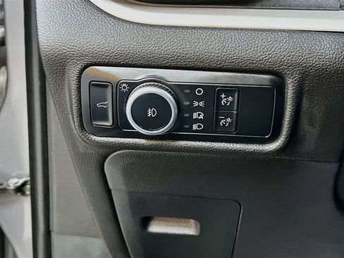 Used 2024 Ford Explorer XLT w/ Equipment Group 202A image 10