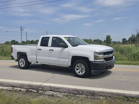 Used 2018 Chevrolet Silverado 1500 W/T w/ Trailering Package RWD image 1
