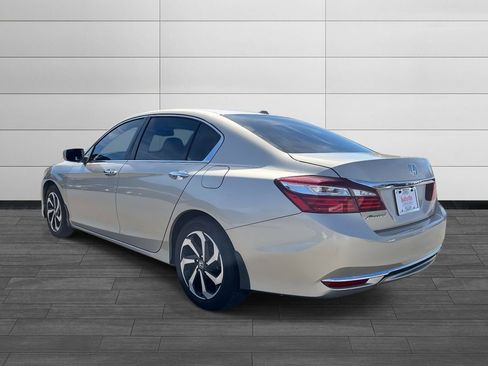 Used 2017 Honda Accord EX image 5