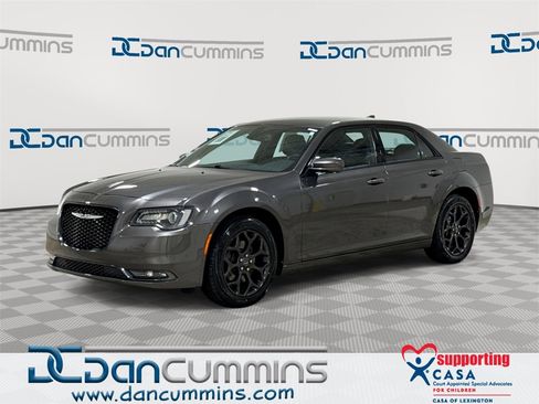 Used 2019 Chrysler 300 S image 1