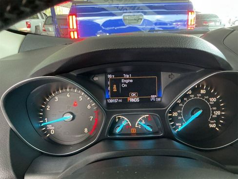 Used 2017 Ford Escape Titanium FWD image 13