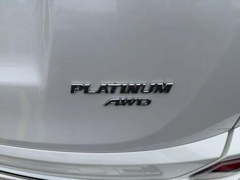 Used 2018 Toyota RAV4 Platinum image 14