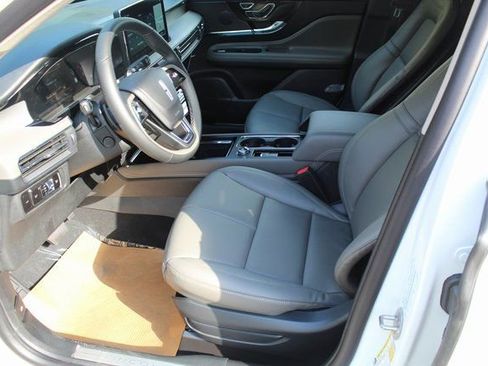 New 2026 Lincoln Corsair Premiere AWD/4WD image 12