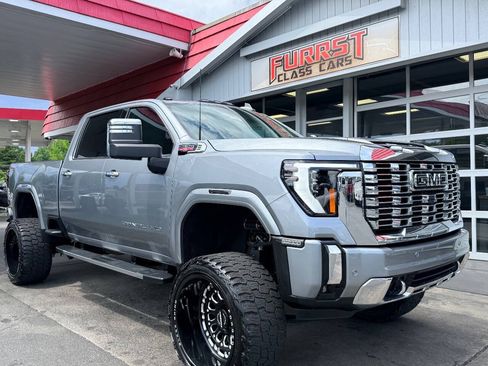 Used 2024 GMC Sierra 2500 Denali w/ Denali Reserve Package AWD/4WD image 18