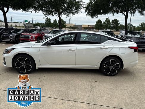 Used 2024 Nissan Altima 2.5 SR AWD/4WD image 7