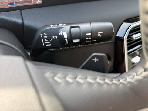 New 2026 Nissan Armada SL w/ Captain's Chari Seat Package RWD image 29