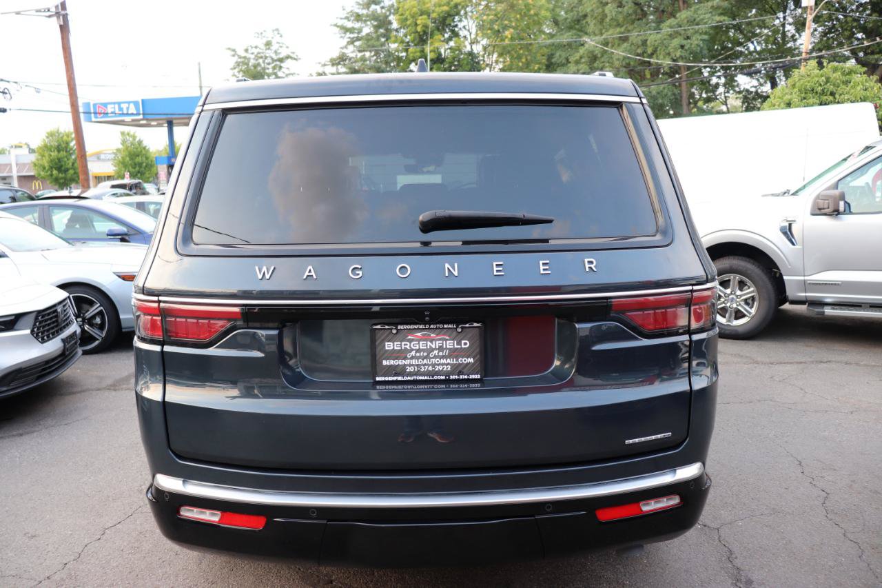 Used 2024 Jeep Wagoneer Series II AWD/4WD image 4