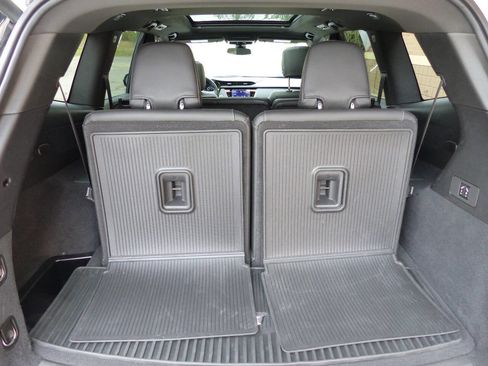 Used 2024 Cadillac XT6 Luxury w/ LPO, Floor Liner Package FWD image 47