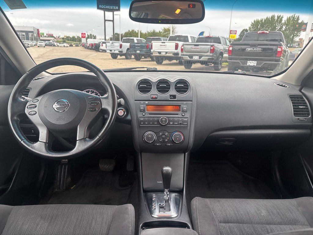 Used 2011 Nissan Altima 2.5 S w/ Convenience Pkg FWD image 11