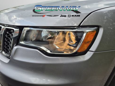 Used 2020 Jeep Grand Cherokee Laredo AWD/4WD image 27