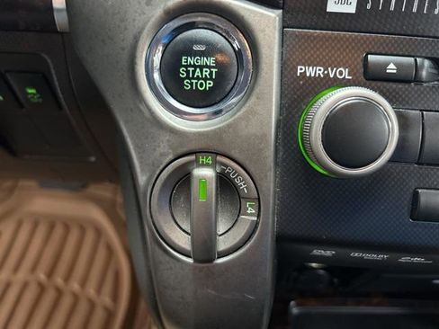 Used 2010 Toyota Land Cruiser image 28