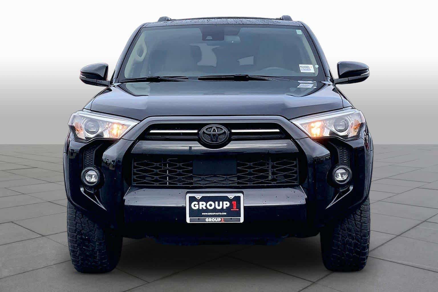 Used 2021 Toyota 4Runner SR5 Premium w/ Moonroof Package RWD image 4