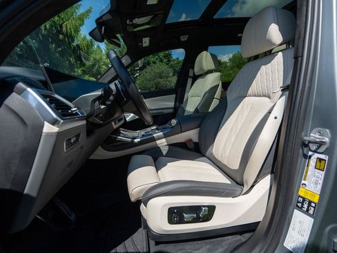 Used 2023 BMW X7 M60i w/ Executive Package AWD/4WD image 15