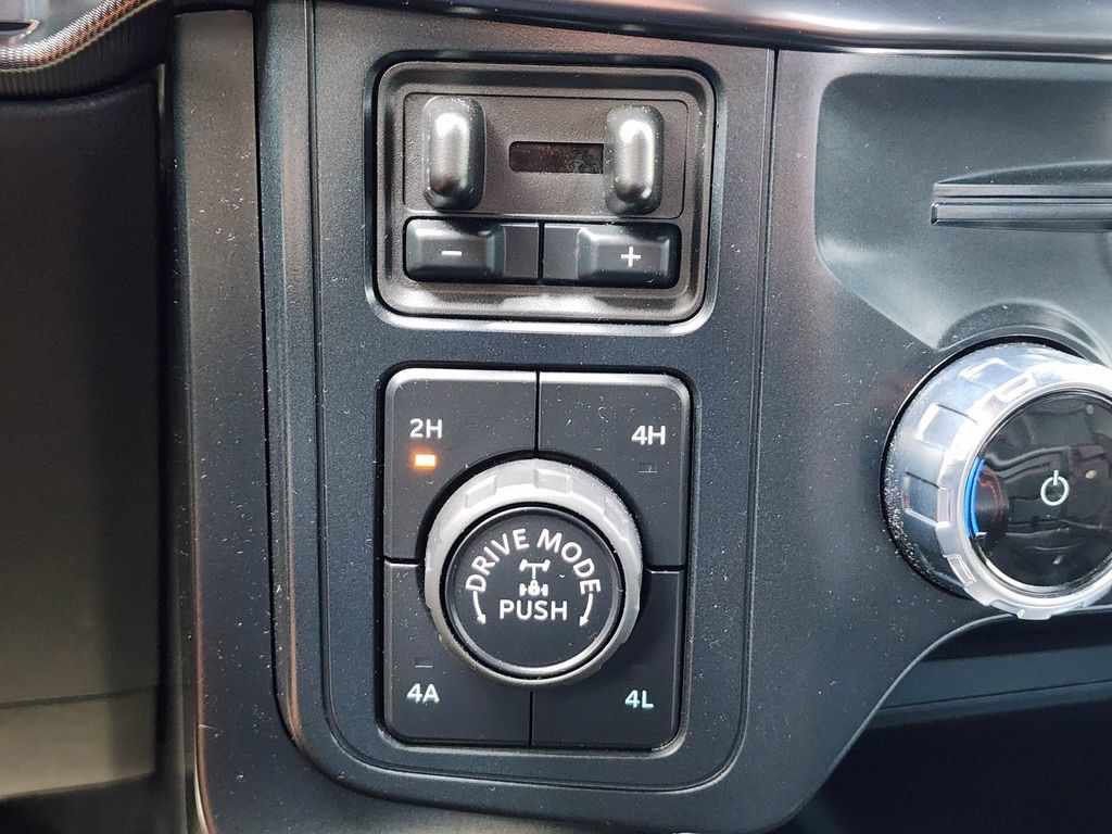 Used 2025 Ford F150 Raptor AWD/4WD image 26