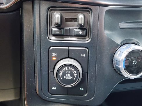 Used 2025 Ford F150 Raptor AWD/4WD image 26