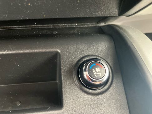 Used 2019 Nissan Titan PRO-4X w/ Pro-4x Convenience Package AWD/4WD image 31