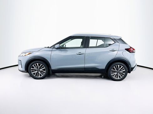 Used 2024 Nissan Kicks SV FWD image 4
