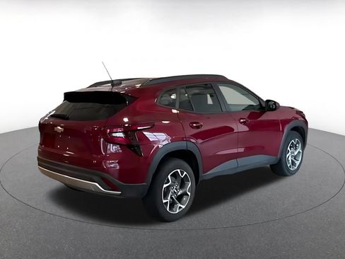 Used 2025 Chevrolet Trax LT w/ LT Convenience Package FWD image 14