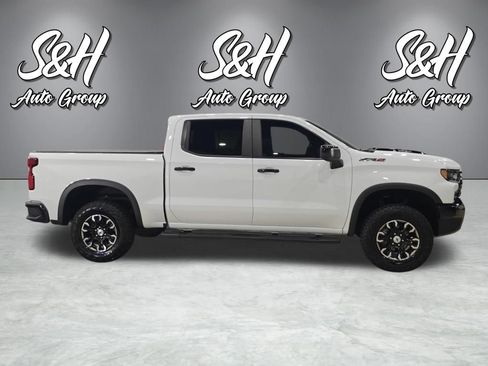 Used 2024 Chevrolet Silverado 1500 ZR2 w/ Technology Package AWD/4WD image 25