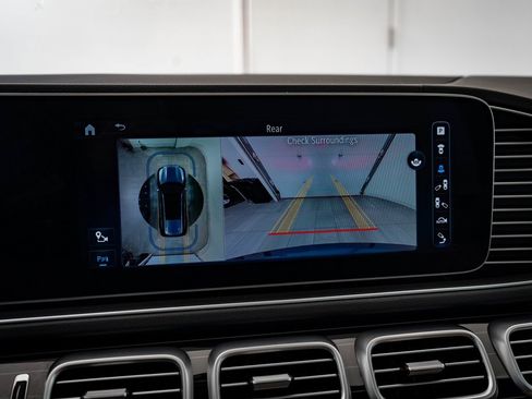 Certified 2024 Mercedes-Benz GLS 580 4MATIC image 32