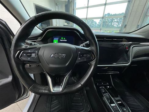 Used 2023 Chevrolet Bolt EUV LT w/ Convenience Package FWD image 14