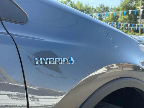 Used 2016 Toyota RAV4 Limited image 9