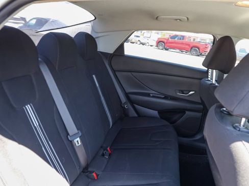 Used 2023 Hyundai Elantra SEL FWD image 17