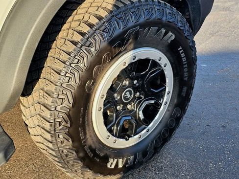 Used 2023 Ford Bronco Outer Banks w/ Sasquatch Package image 7