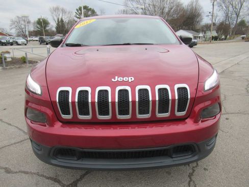 Used 2017 Jeep Cherokee Sport w/ Cold Weather Group image 10