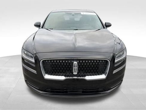 Used 2023 Lincoln Nautilus Reserve w/ Monochromatic Package image 12