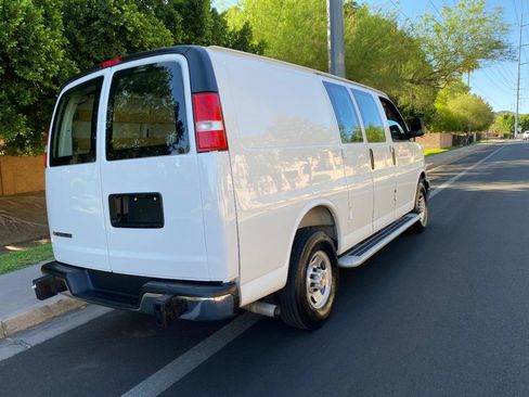Used 2025 Chevrolet Express 2500 w/ Driver Convenience Package RWD image 9