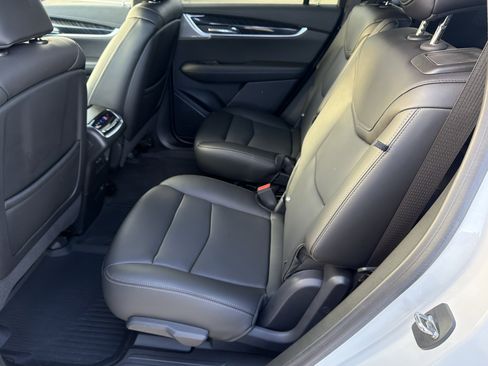 Certified 2022 Cadillac XT6 Premium Luxury w/ LPO, Floor Liner Package image 22