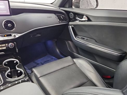 Used 2022 Kia Stinger GT-Line image 11