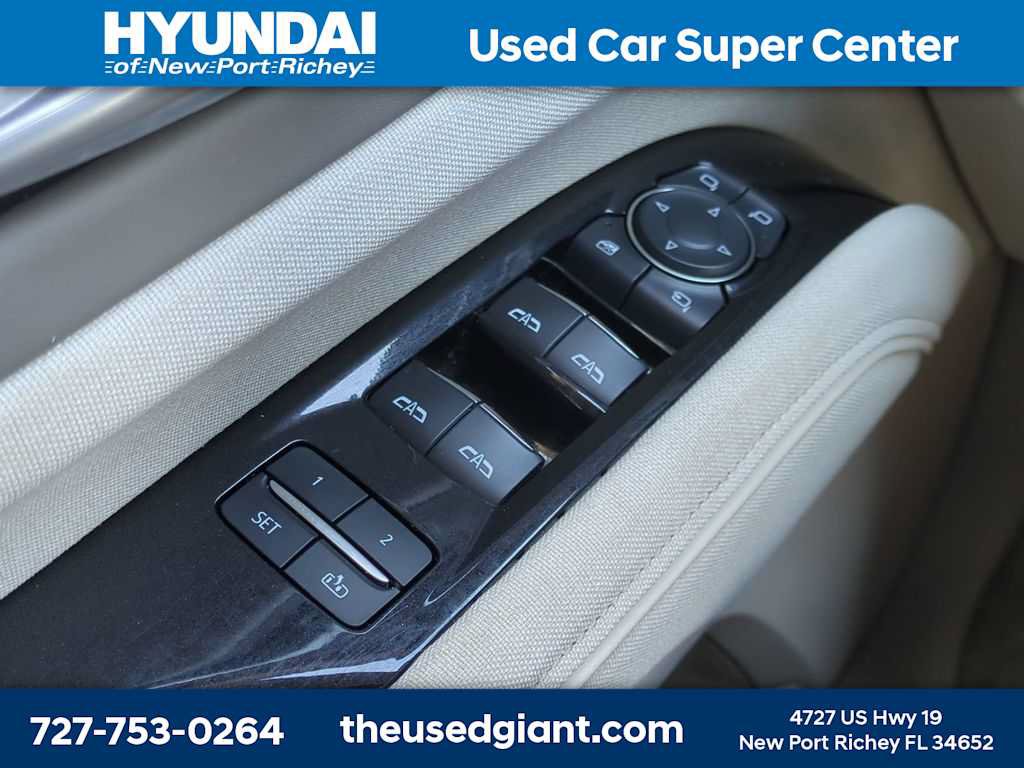 Used 2024 Cadillac Escalade Premium Luxury Platinum w/ Heavy-Duty Trailer Package AWD/4WD image 30
