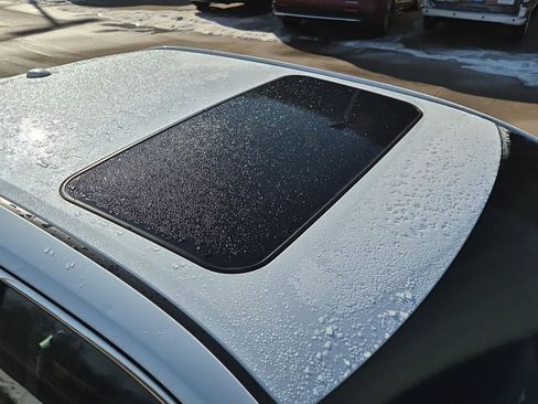 Used 2012 Toyota Camry SE image 17