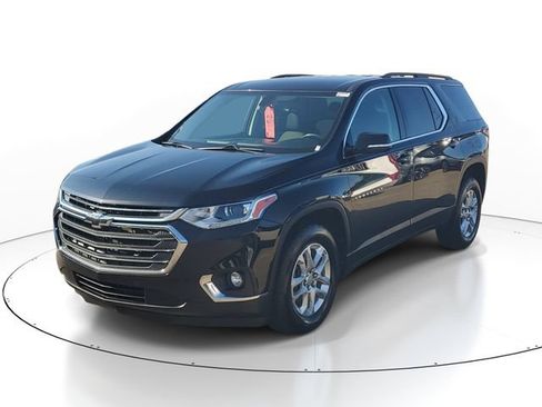 Used 2020 Chevrolet Traverse LT FWD image 2